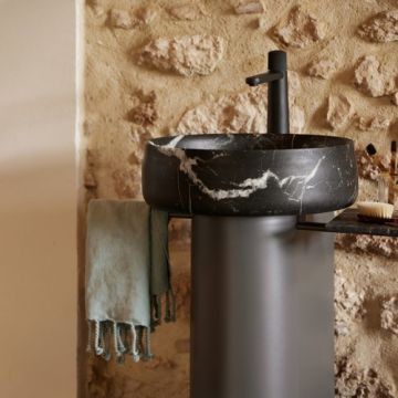 Lavoar freestanding Sanycces Duna marmura cu piedestal la perete